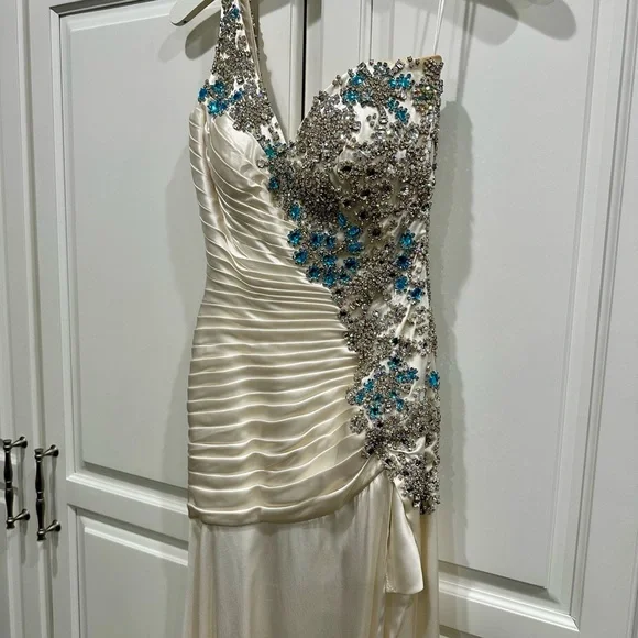 Sherri Hill Elegant White Pageant Gown w/ Large Blue & Clear Rhinestones - Picture 3 of 17